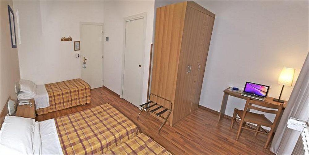 Nuovo Albergo Centro Trieste Dış mekan fotoğraf