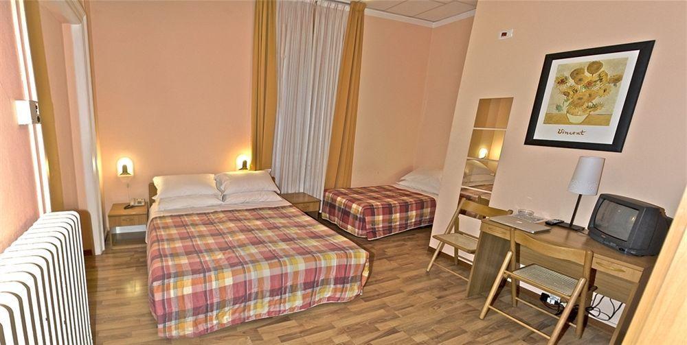 Nuovo Albergo Centro Trieste Dış mekan fotoğraf
