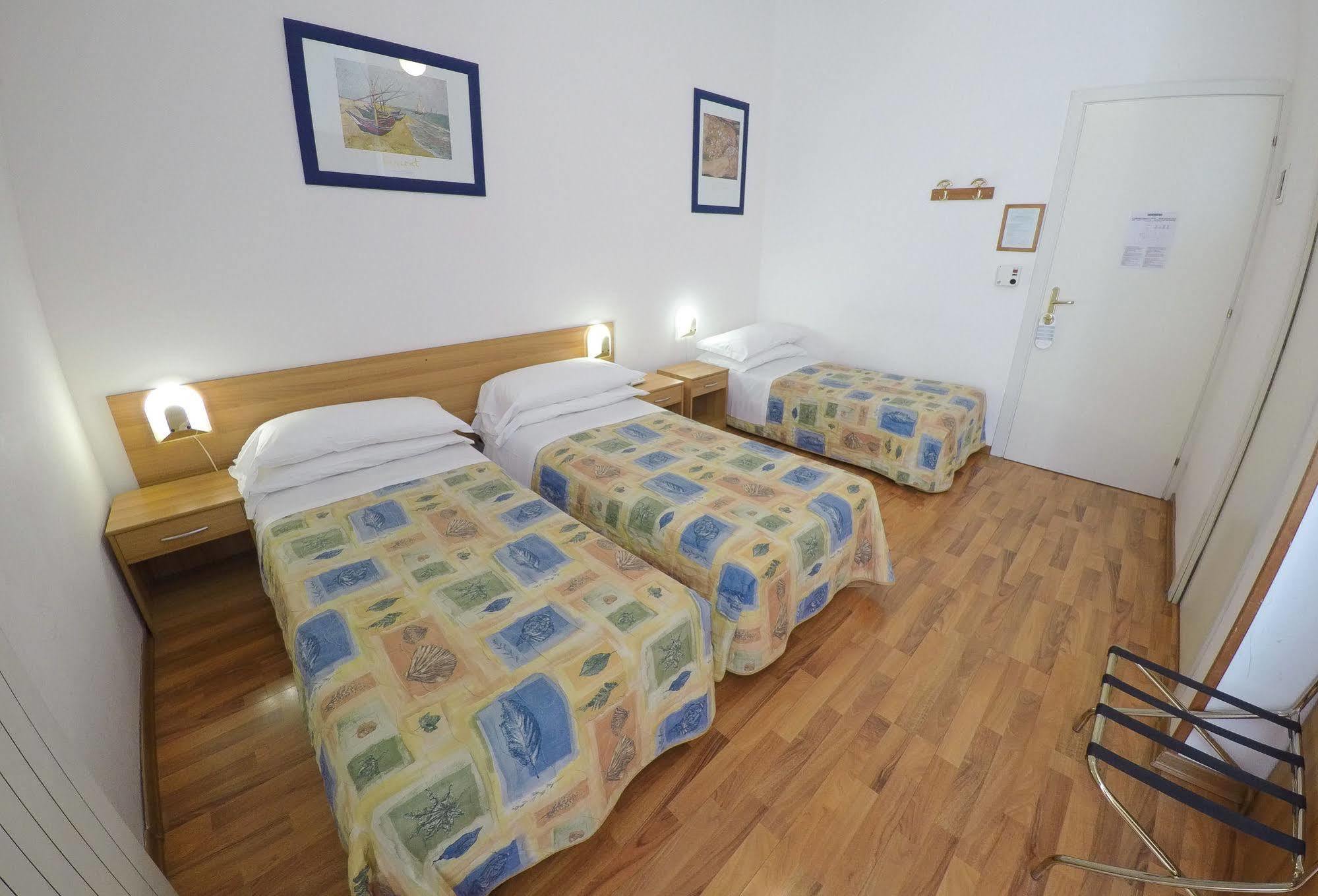 Nuovo Albergo Centro Trieste Dış mekan fotoğraf